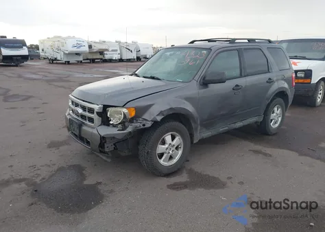2012 Ford Escape Xlt z USA, uszkodzony, nr VIN 1FMCU9D78CKB67479